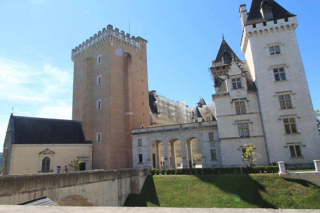 Quartier Historique Du Chateau Bel Appt Meuble Pau Exterior photo