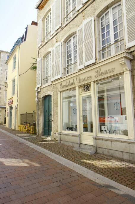 Quartier Historique Du Chateau Bel Appt Meuble Pau Exterior photo